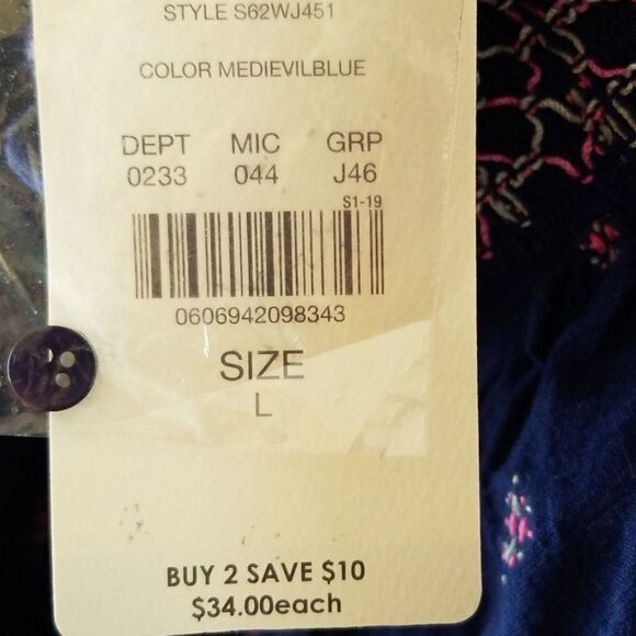 Shirt  - Picture 5 of 5